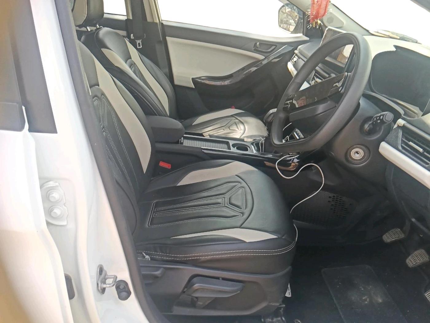 2025 Tata NEXON Pure Plus 1.2 iCNG 6MT, CNG, Manual, 12,818 km, interior