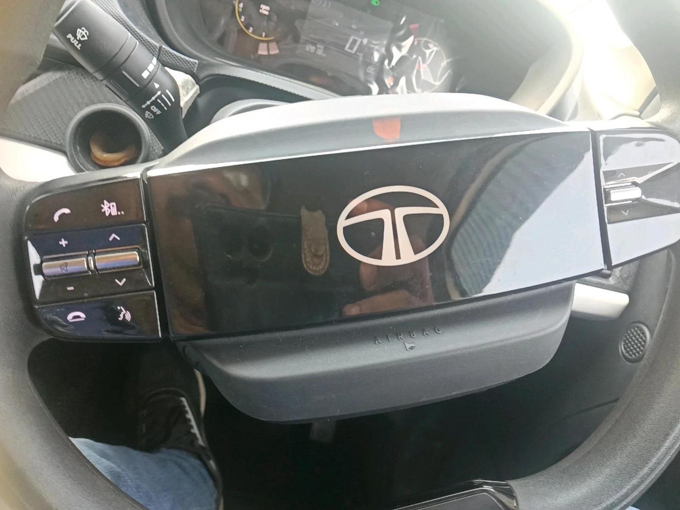 2025 Tata NEXON Pure Plus 1.2 iCNG 6MT, CNG, Manual, 12,818 km, interior