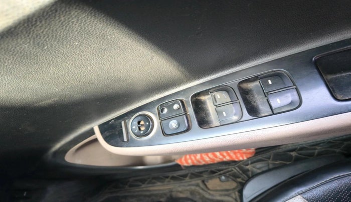 2014 Hyundai Xcent S 1.2, Petrol, Manual, 1,20,810 km, interior