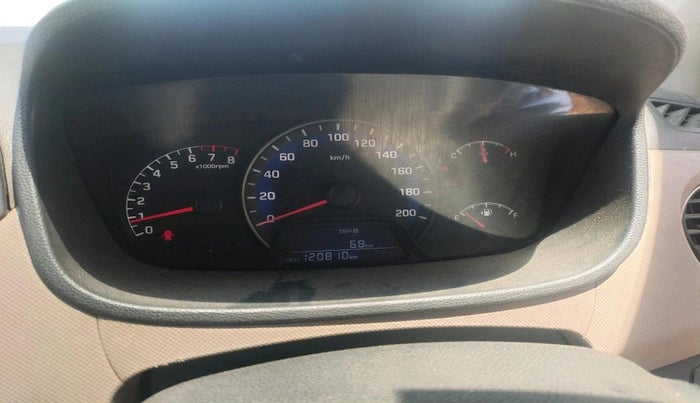 2014 Hyundai Xcent S 1.2, Petrol, Manual, 1,20,810 km, interior