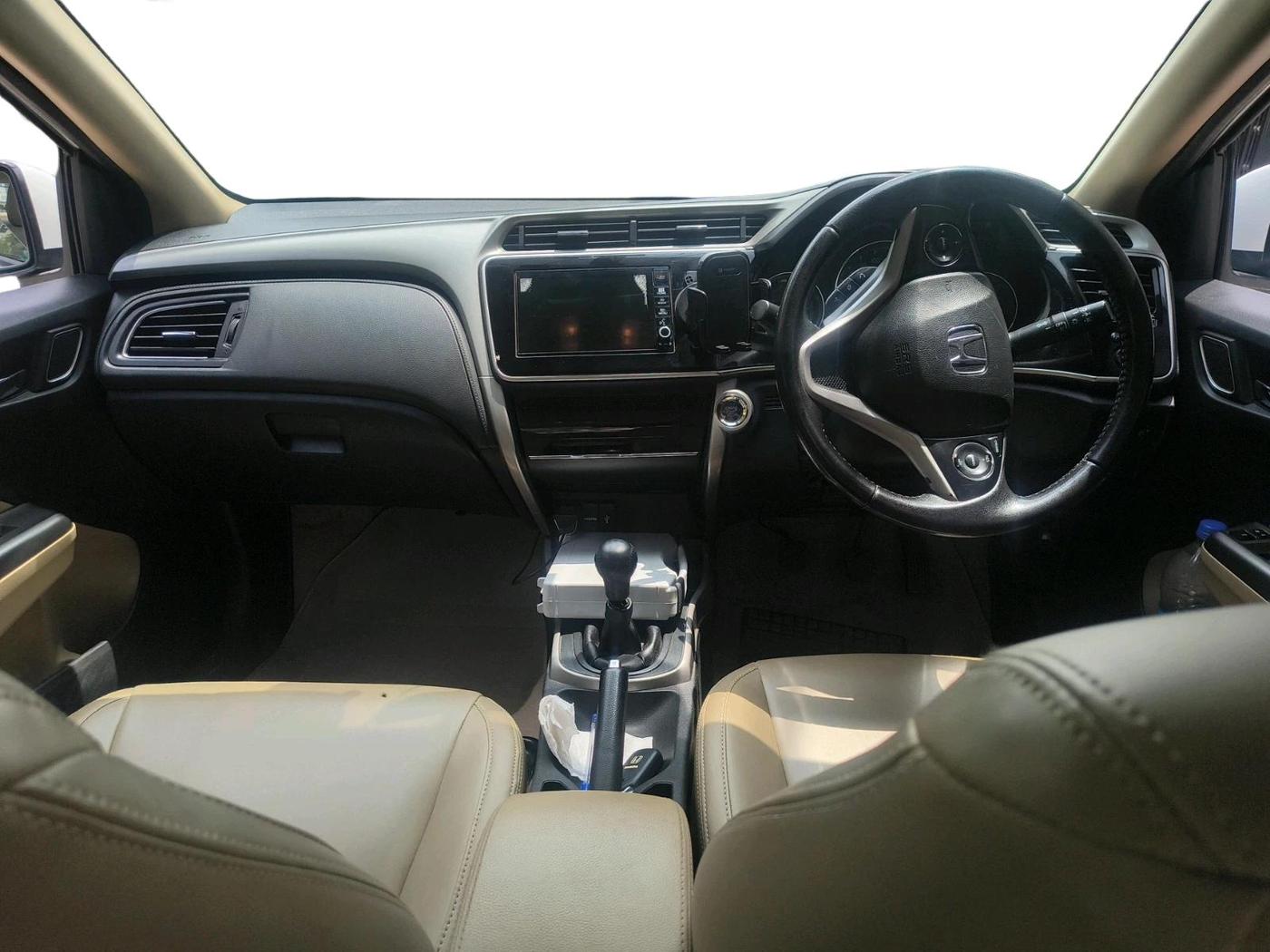 2017 Honda City 1.5L I-VTEC VX, Petrol, Manual, 1,00,917 km, interior