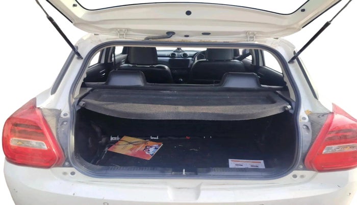 2022 Maruti Swift VXI, Petrol, Manual, 1,14,249 km, exterior