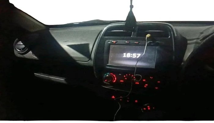 2017 Renault Kwid RXT 1.0 (O), Petrol, Manual, 1,05,374 km, interior