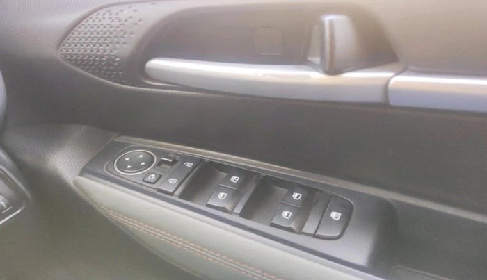 2022 KIA SONET X LINE 1.0 DCT, Petrol, Automatic, 57,345 km, interior