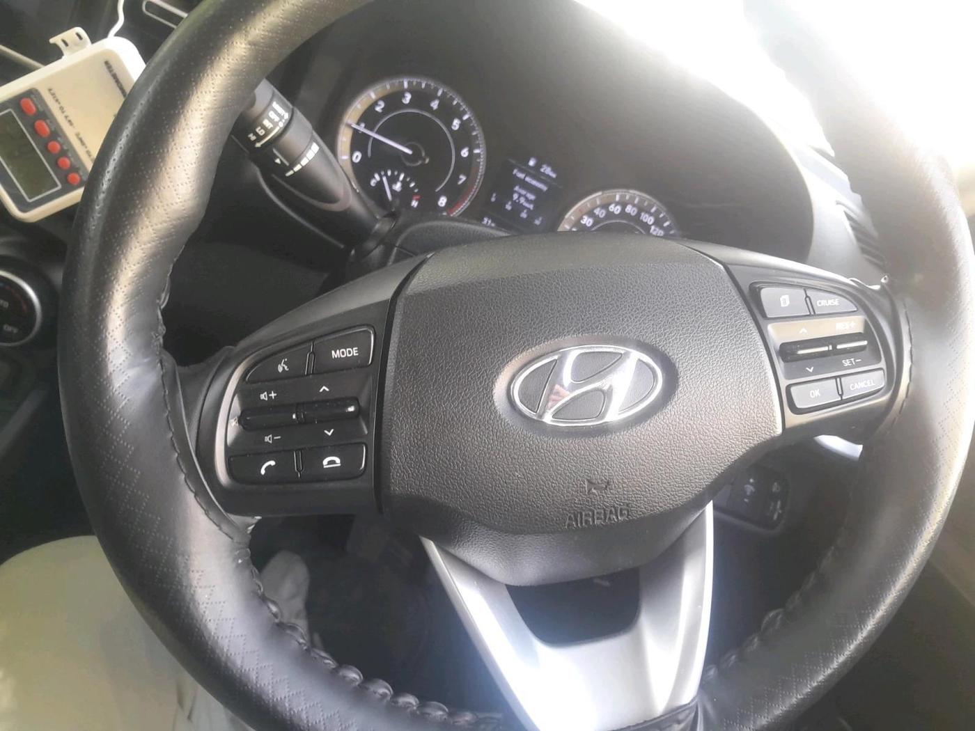 2021 Hyundai VENUE SX 1.0 TURBO, Petrol, Manual, 13,186 km, interior