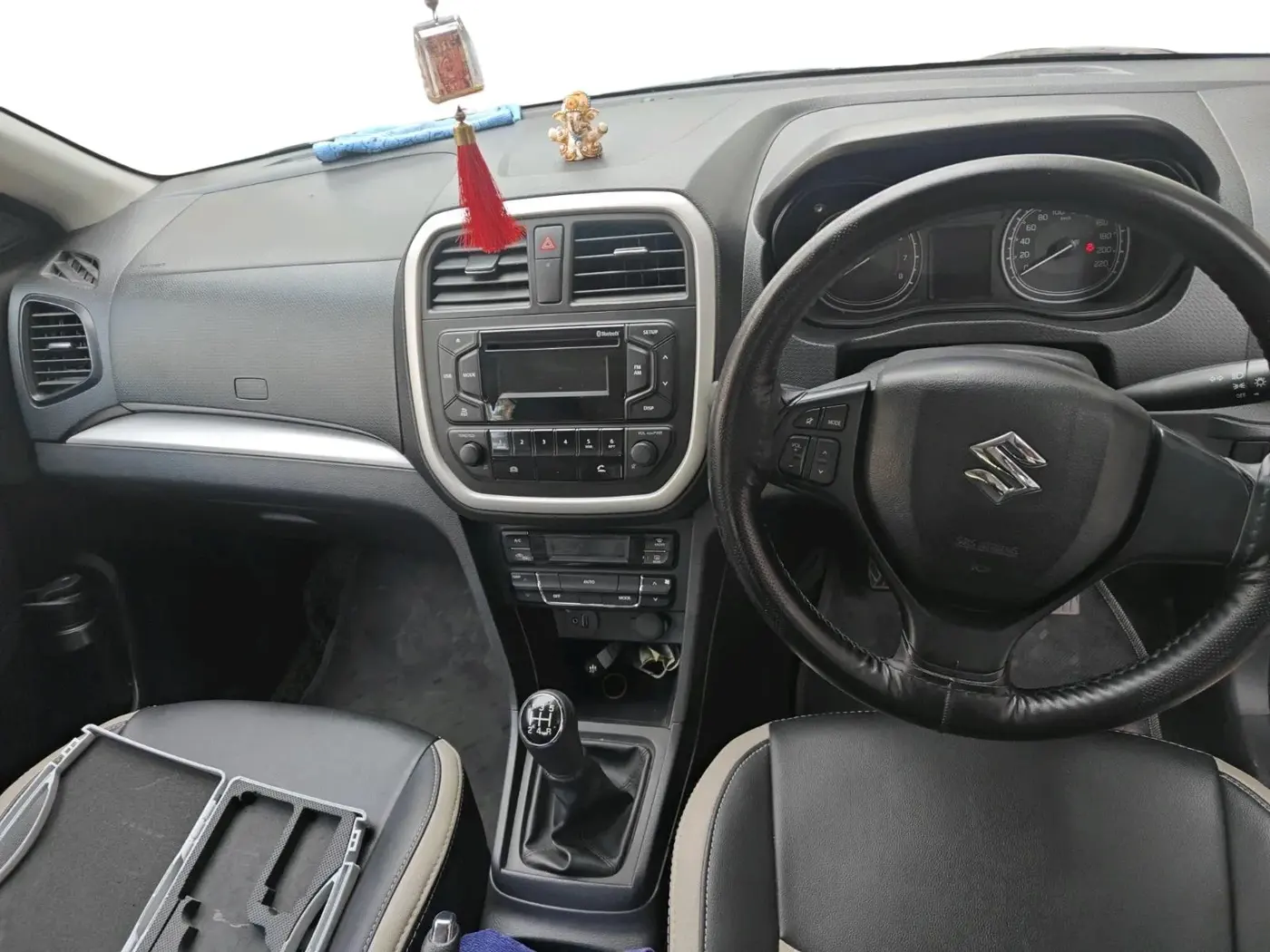 2022 Maruti Vitara Brezza VXI, Petrol, Manual, 31,330 km, interior