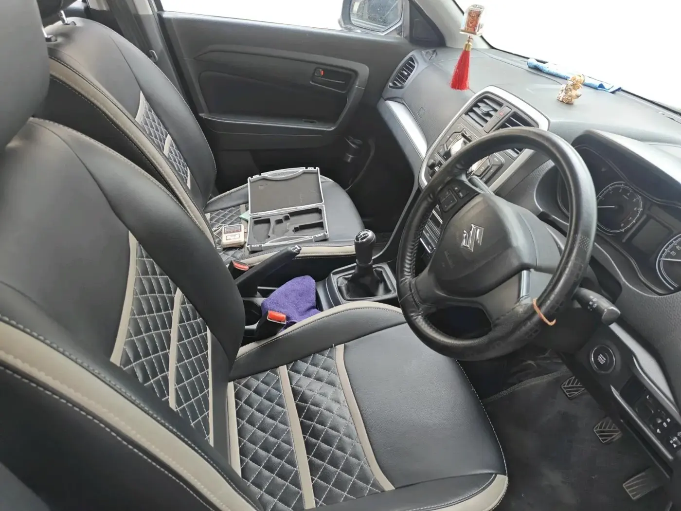2022 Maruti Vitara Brezza VXI, Petrol, Manual, 31,330 km, interior