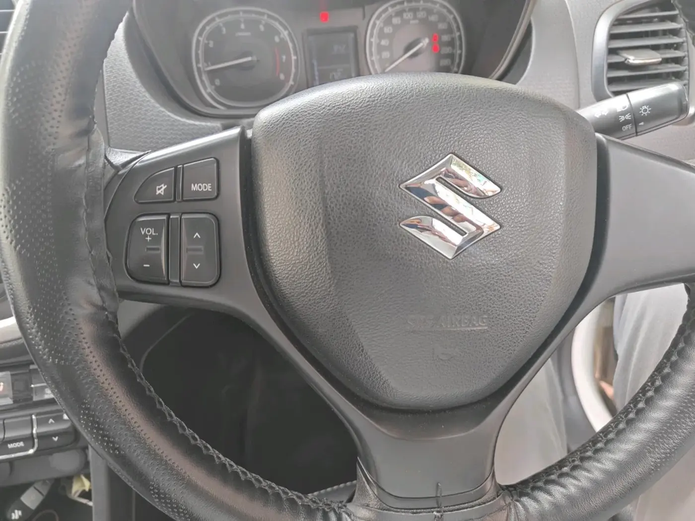 2022 Maruti Vitara Brezza VXI, Petrol, Manual, 31,330 km, interior
