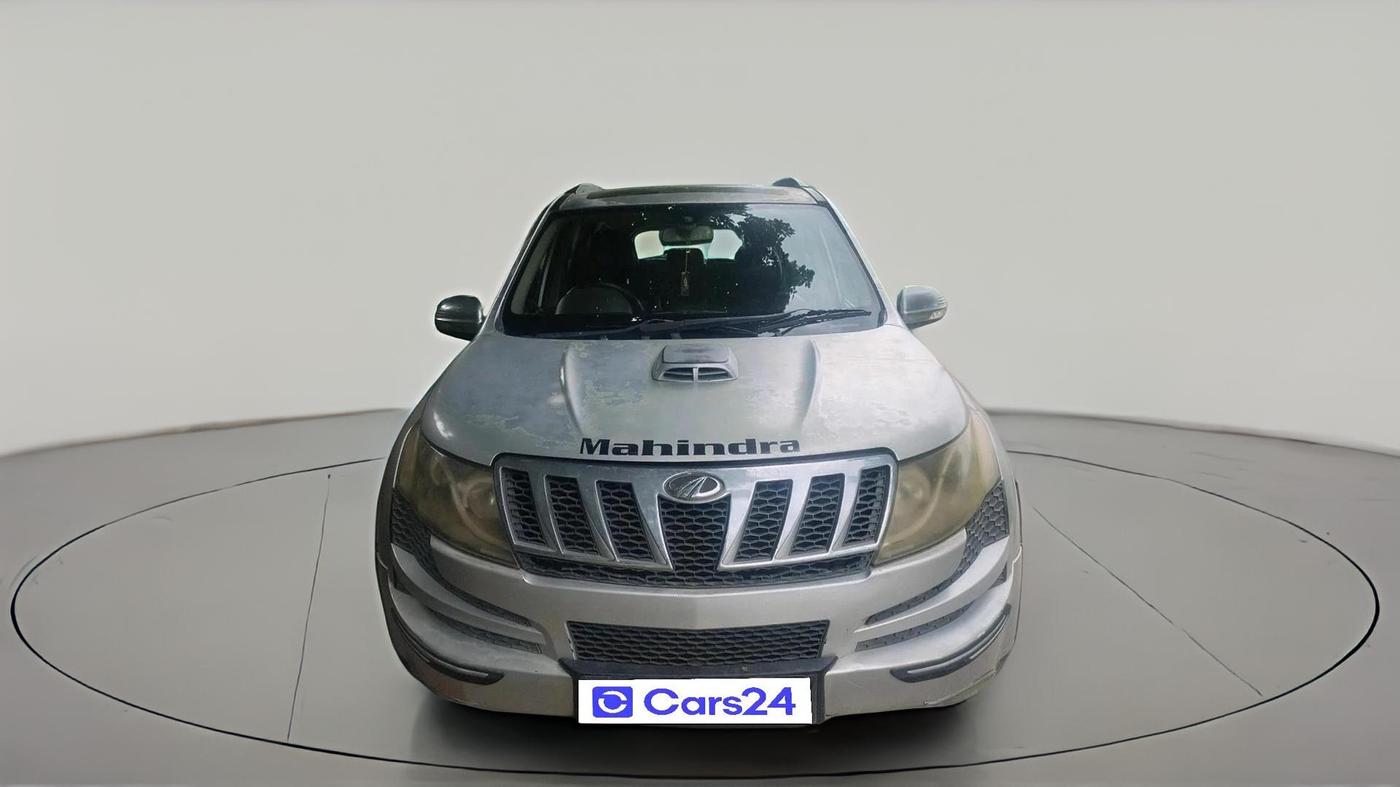 2015 Mahindra XUV500 W8, Diesel, Manual, 1,50,000 km, exterior