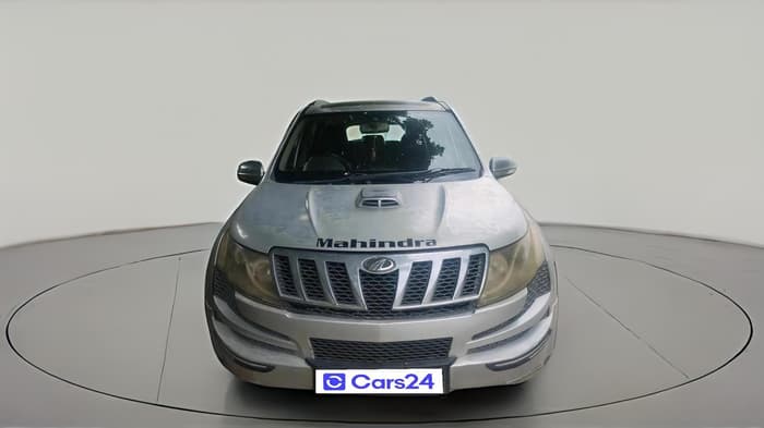 2015 Mahindra XUV500 W8, Diesel, Manual, 1,50,000 km, exterior