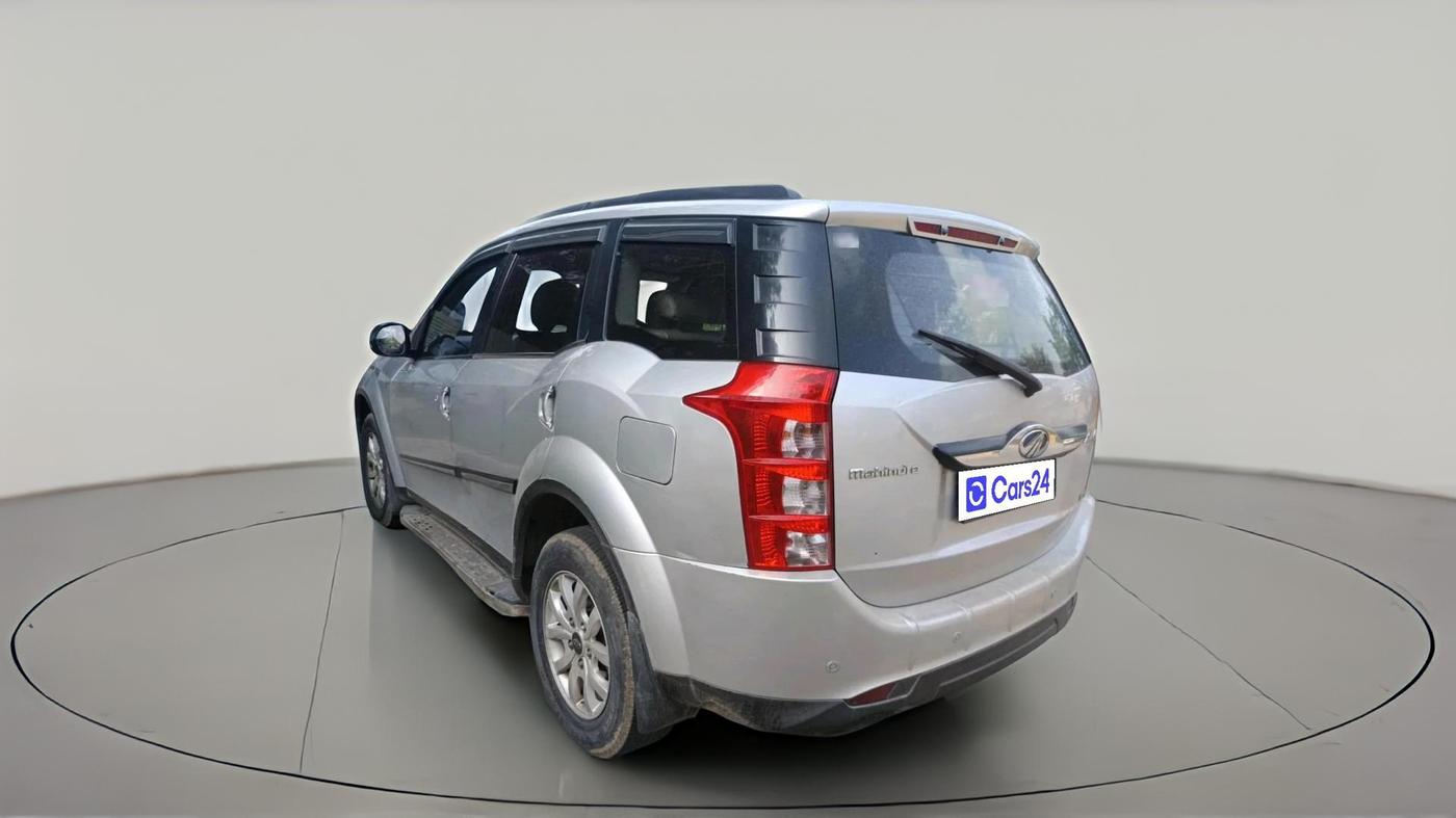 2016 Mahindra XUV500 W10 1.99, Diesel, Manual, 1,03,816 km, exterior