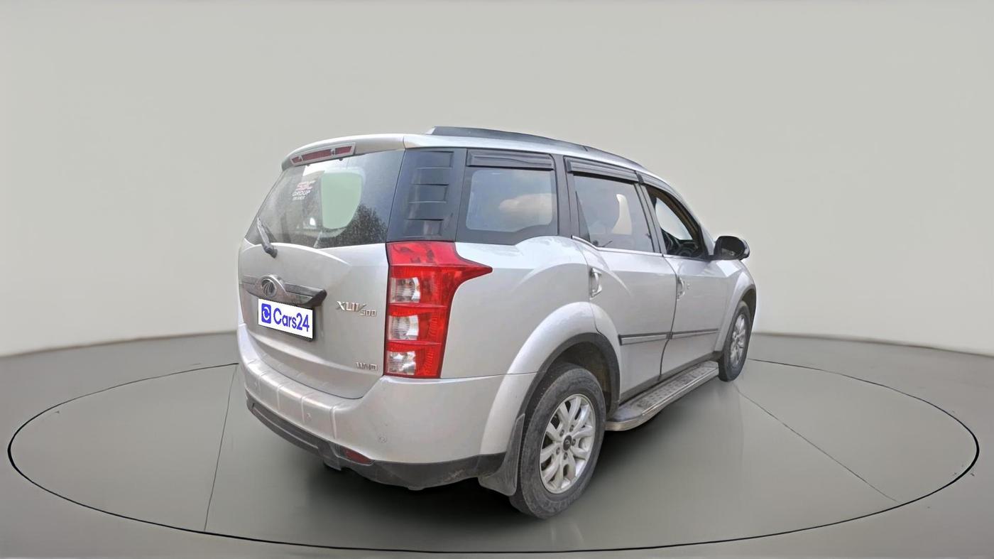 2016 Mahindra XUV500 W10 1.99, Diesel, Manual, 1,03,816 km, exterior