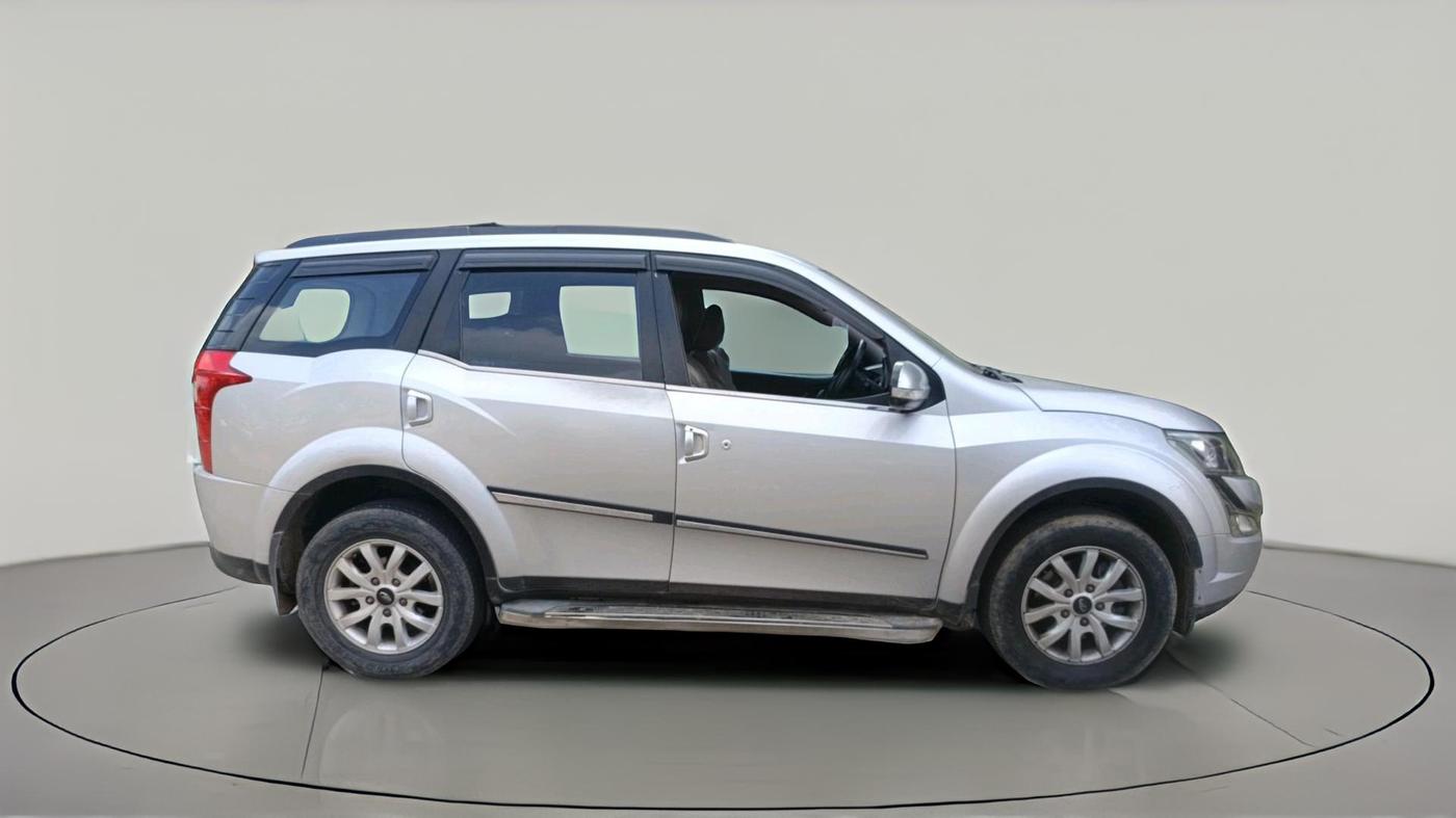 2016 Mahindra XUV500 W10 1.99, Diesel, Manual, 1,03,816 km, exterior