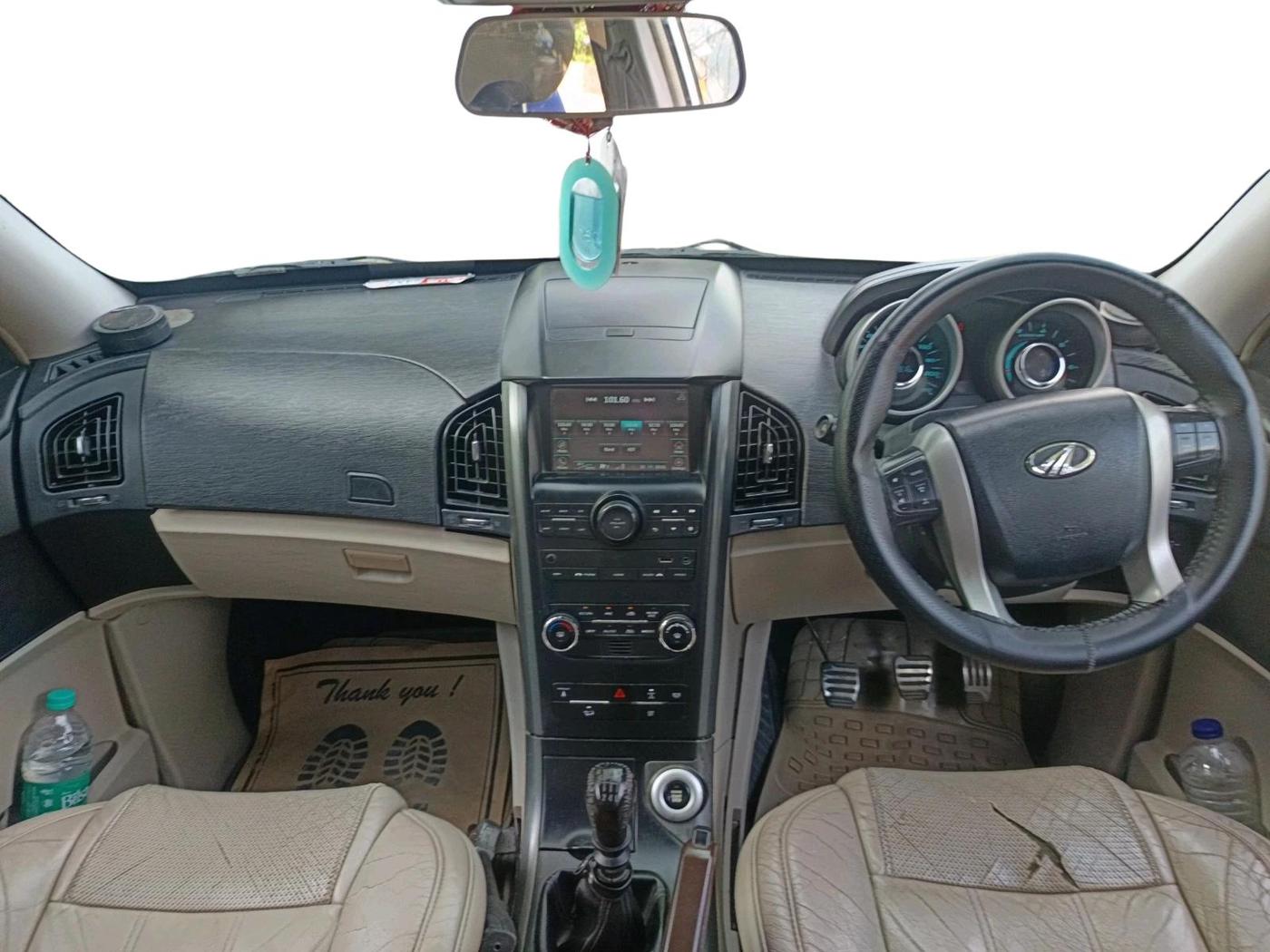 2016 Mahindra XUV500 W10 1.99, Diesel, Manual, 1,03,816 km, interior