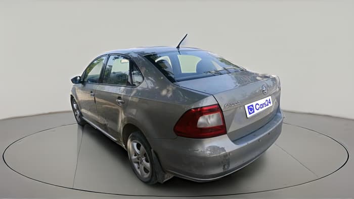 2015 Skoda Rapid AMBITION 1.5 TDI, Diesel, Manual, 1,25,797 km, exterior