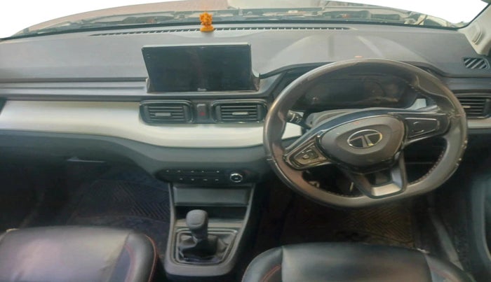 2024 Tata PUNCH PURE MT CNG, CNG, Manual, 40,683 km, interior