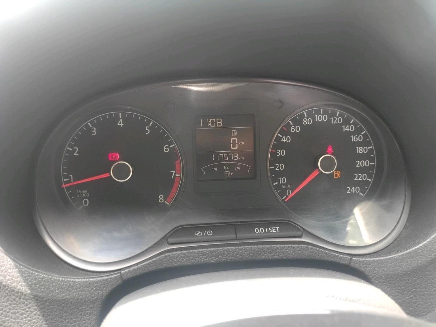 2020 Volkswagen Polo HIGHLINE PLUS 1.0L TSI, Petrol, Manual, 1,17,579 km, interior