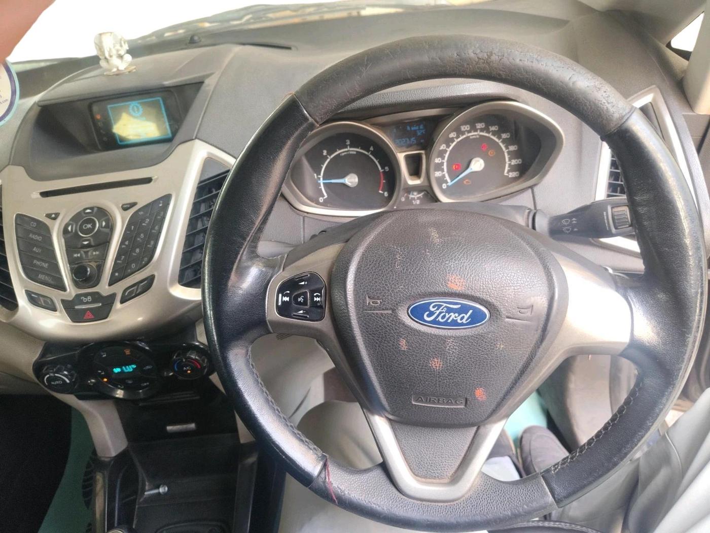 2013 Ford Ecosport TITANIUM 1.5L DIESEL, Diesel, Manual, 2,02,715 km, interior