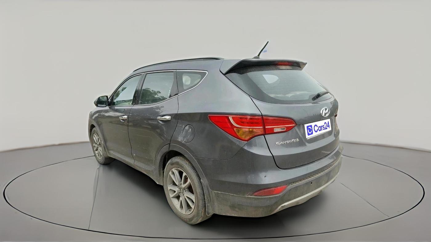 2014 Hyundai Santa Fe 4 WD AT, Diesel, Automatic, 2,14,903 km, exterior