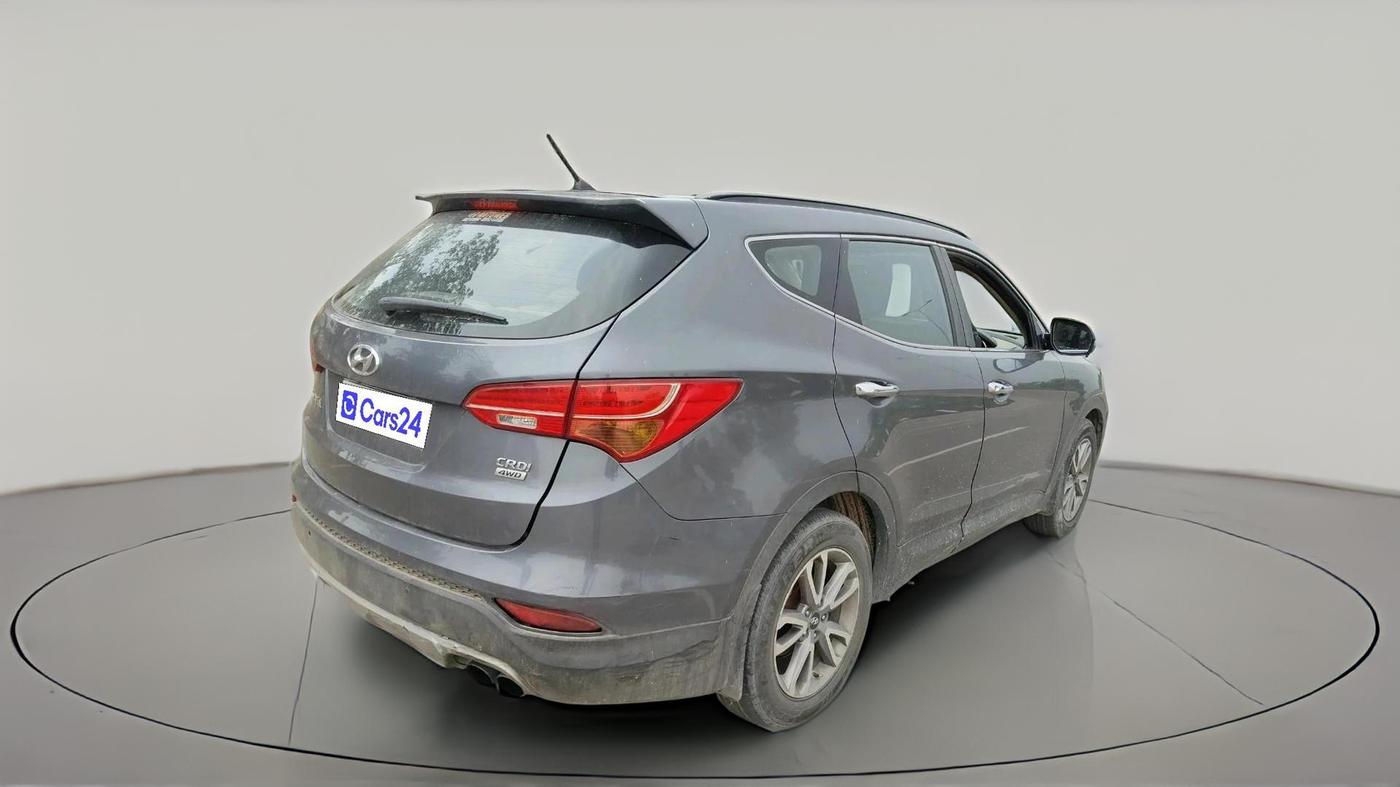 2014 Hyundai Santa Fe 4 WD AT, Diesel, Automatic, 2,14,903 km, exterior