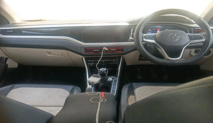 2022 Volkswagen VIRTUS TOPLINE TSI 1.0 MT, Petrol, Manual, 43,537 km, interior