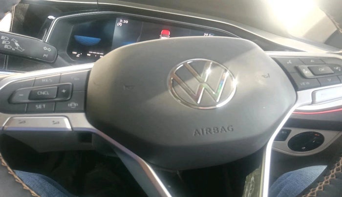 2022 Volkswagen VIRTUS TOPLINE TSI 1.0 MT, Petrol, Manual, 43,537 km, interior