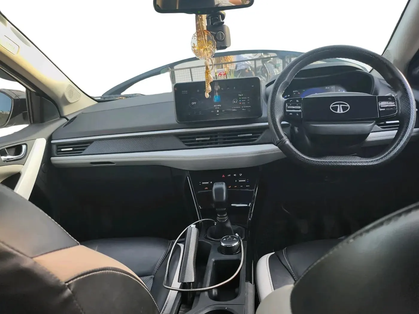2023 Tata NEXON CREATIVE + SUNROOF 1.5 DIESEL, Diesel, Manual, 69,563 km, interior