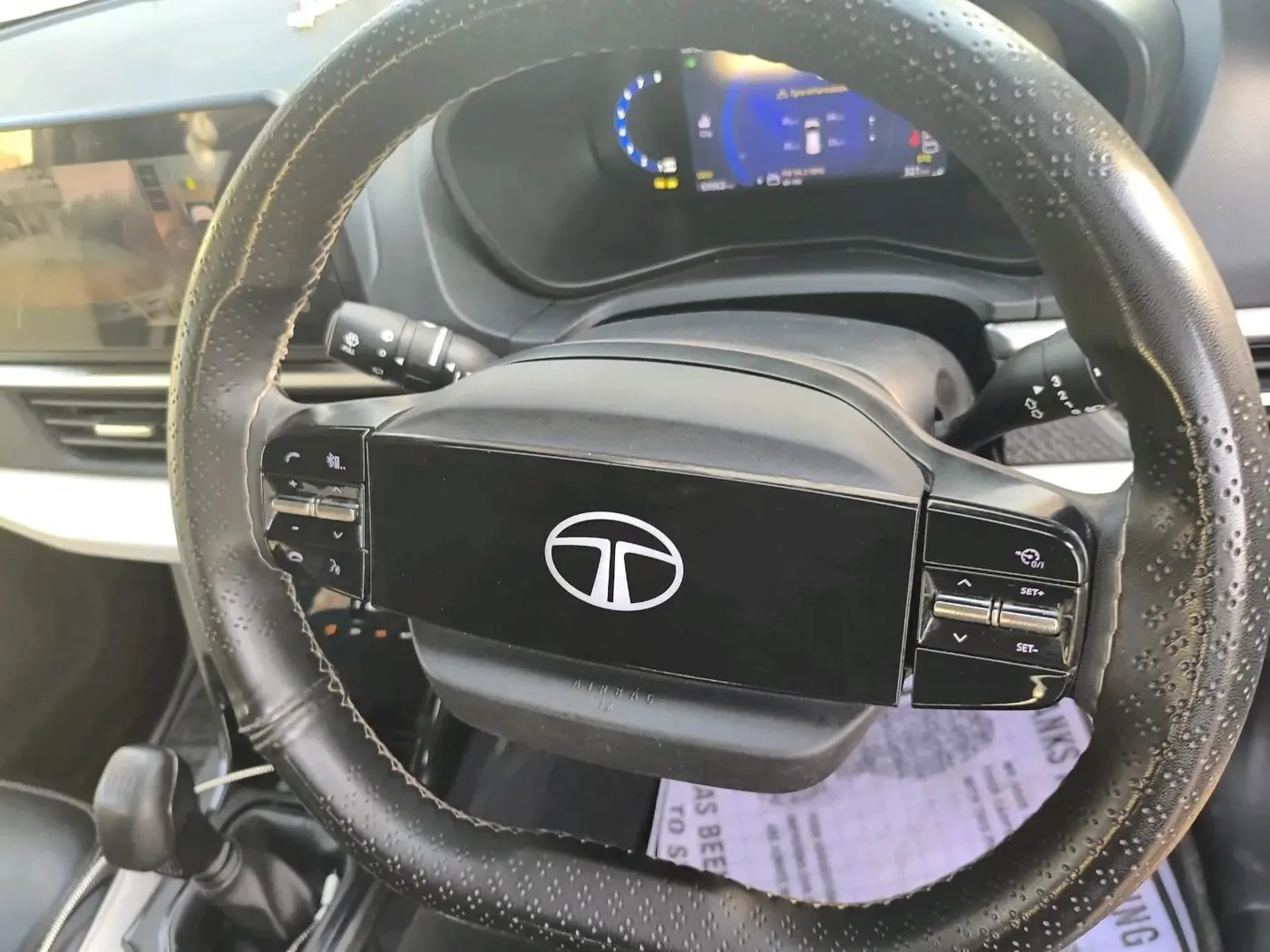 2023 Tata NEXON CREATIVE + SUNROOF 1.5 DIESEL, Diesel, Manual, 69,563 km, interior
