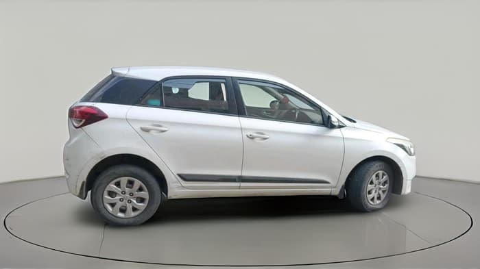 2015 Hyundai Elite i20 SPORTZ 1.4 CRDI, Diesel, Manual, 1,29,079 km, exterior