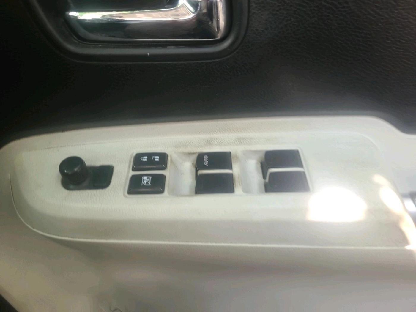 2018 Maruti IGNIS ZETA 1.2, Petrol, Manual, 92,131 km, interior