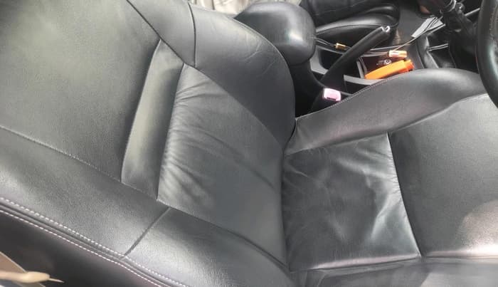 2015 Toyota Fortuner 3.0 4X4 MT, Diesel, Manual, 1,16,386 km, interior
