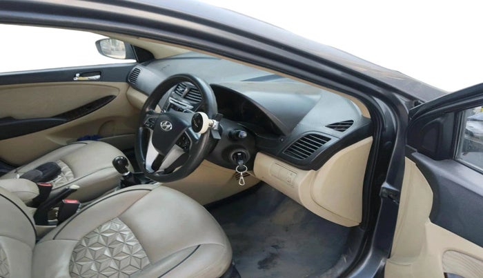 2013 Hyundai Verna FLUIDIC 1.6 CRDI EX, Diesel, Manual, 1,15,004 km, interior