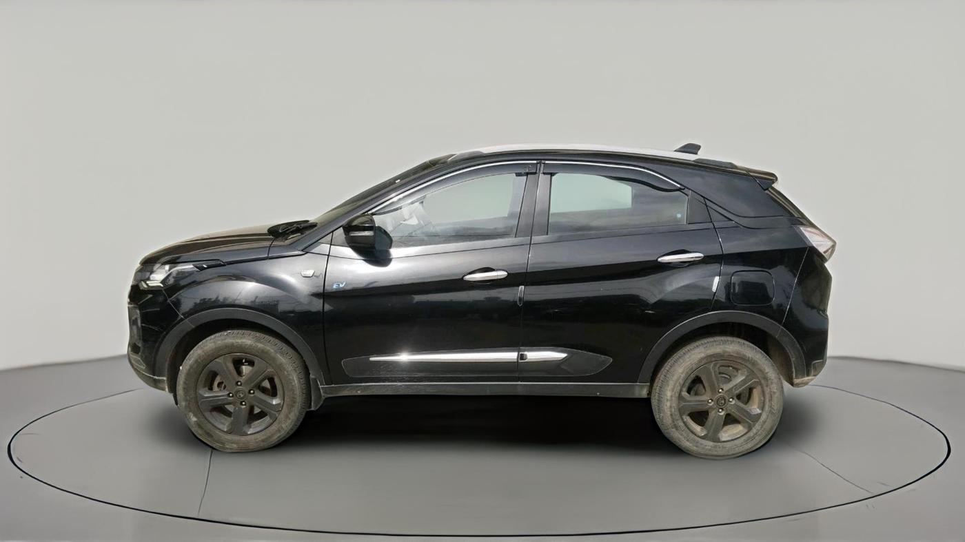 2022 Tata NEXON EV XZ PLUS DARK EDITION, Electric, Automatic, 97,803 km, exterior