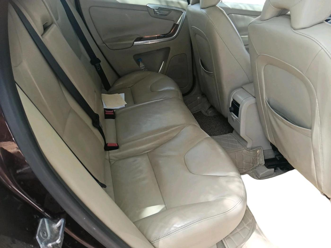 2014 Volvo XC 60 D4 SUMMUM, Diesel, Automatic, 1,15,071 km, interior