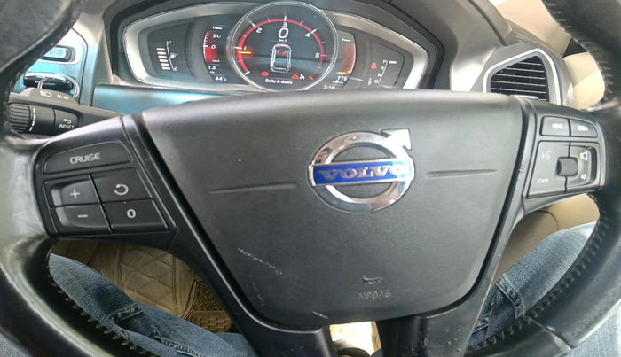 2014 Volvo XC 60 D4 SUMMUM, Diesel, Automatic, 1,15,071 km, interior