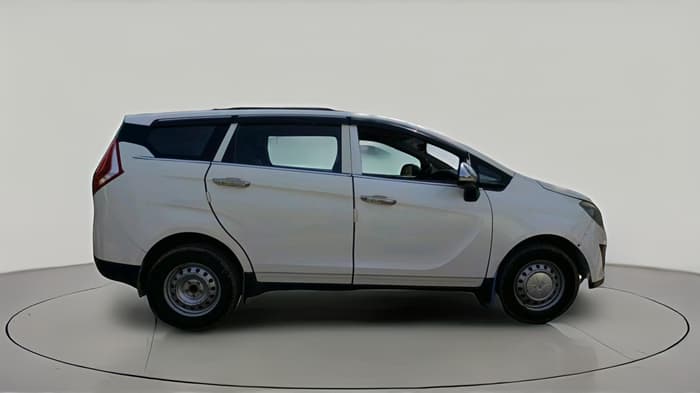 2019 Mahindra MARAZZO M2 8 STR, Diesel, Manual, 2,02,510 km, exterior