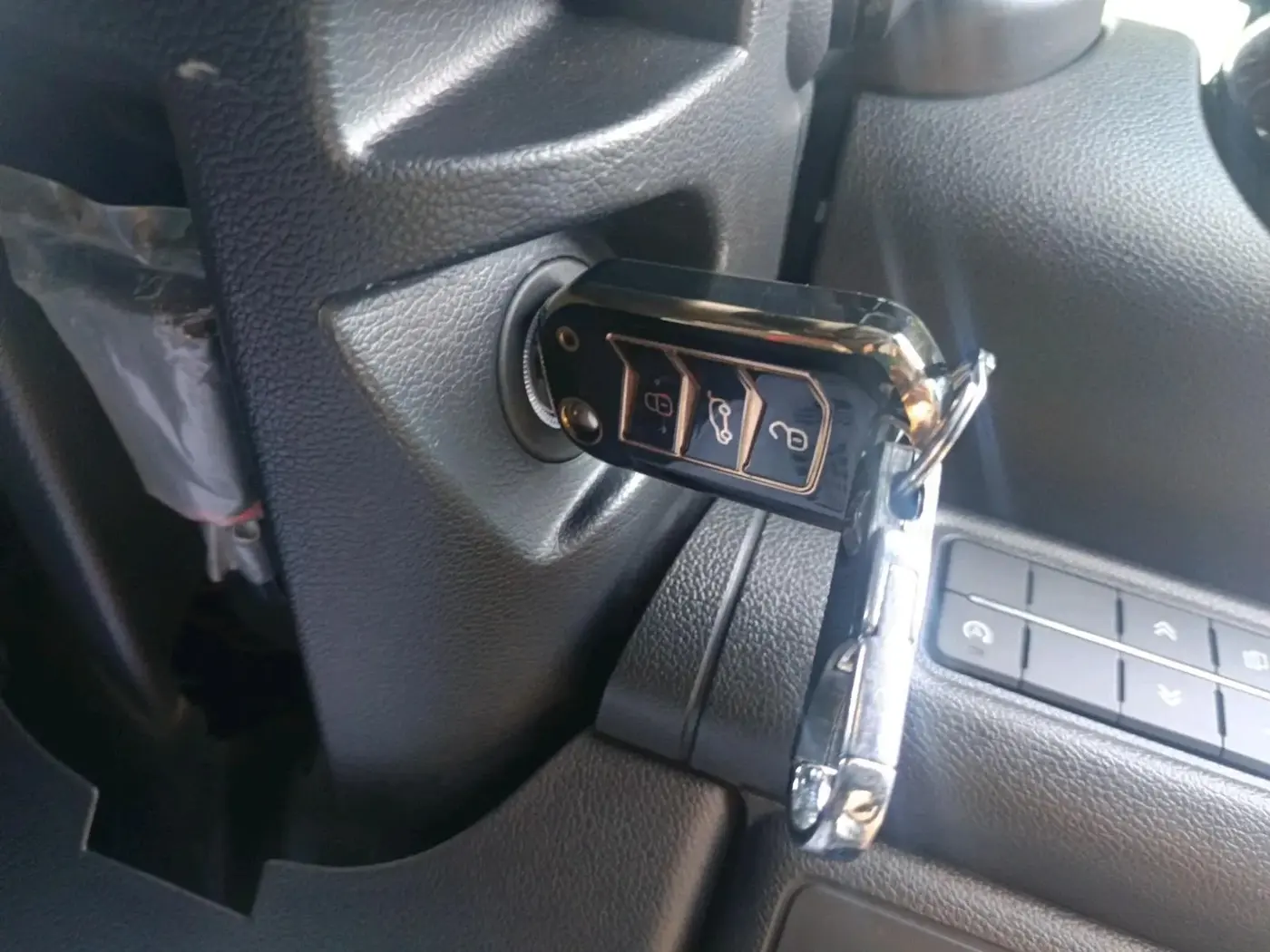 2023 Mahindra Thar LX P 2WD AT HT, Petrol, Automatic, 11,628 km, interior