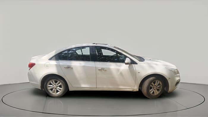 2017 Chevrolet Cruze LTZ, Diesel, Manual, 94,031 km, exterior