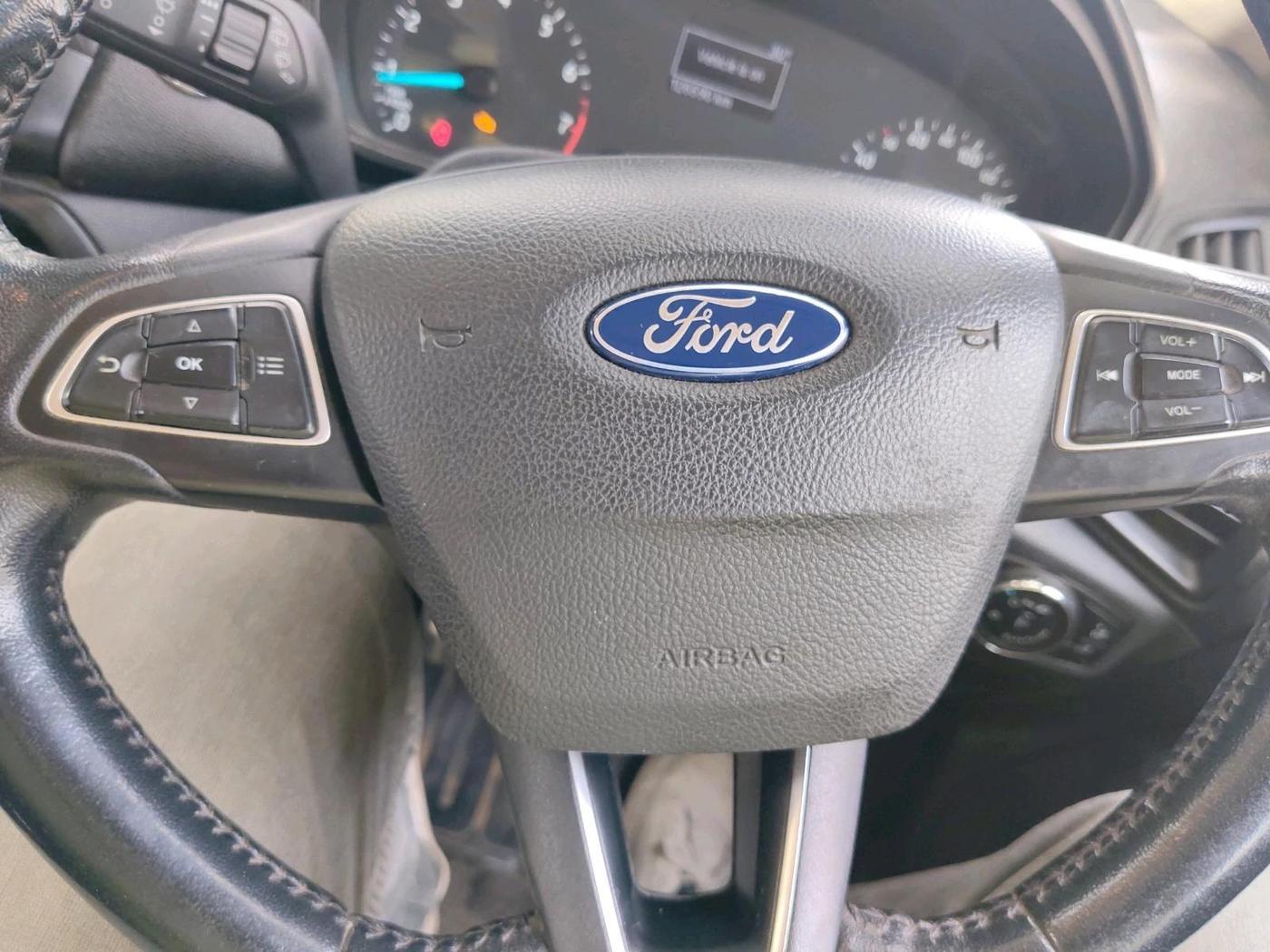2018 Ford Ecosport TITANIUM 1.5L SIGNATURE EDITION (SUNROOF) PETROL, CNG, Manual, 1,26,590 km, interior