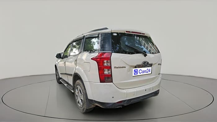 2015 Mahindra XUV500 W6, Diesel, Manual, 1,21,759 km, exterior