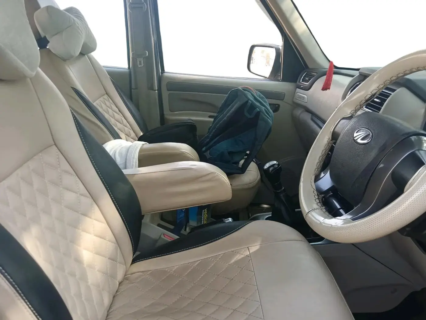 2018 Mahindra Scorpio S7, Diesel, Manual, 99,844 km, interior