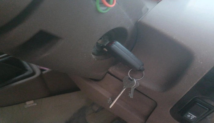 2016 Mahindra Bolero SLX BS-III, Diesel, Manual, 1,57,000 km, interior