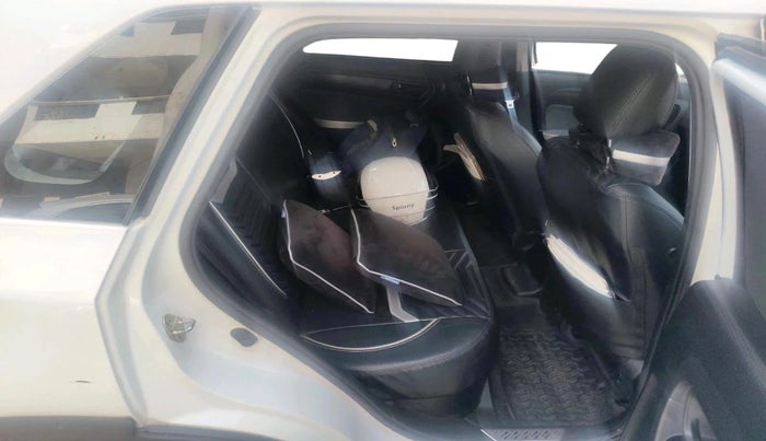 2022 Maruti Vitara Brezza LXI, Petrol, Manual, 39,179 km, interior
