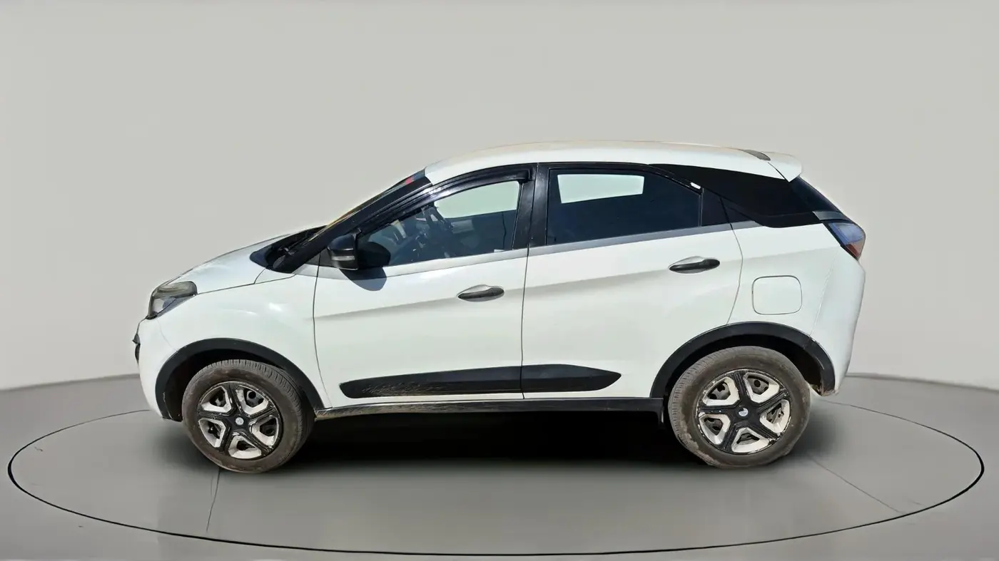 2018 Tata NEXON XM PETROL, Petrol, Manual, 83,846 km, exterior