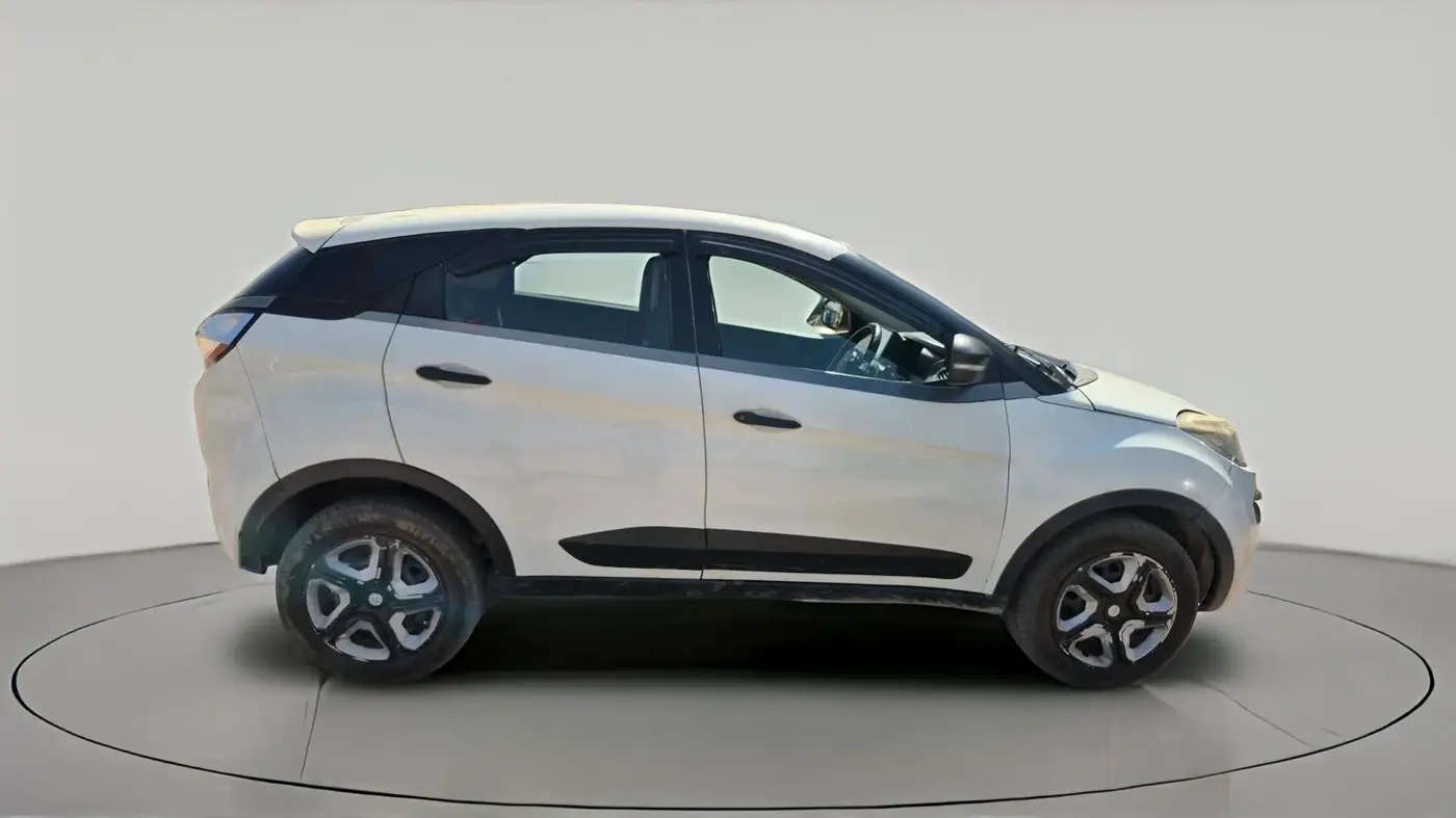 2018 Tata NEXON XM PETROL, Petrol, Manual, 83,846 km, exterior