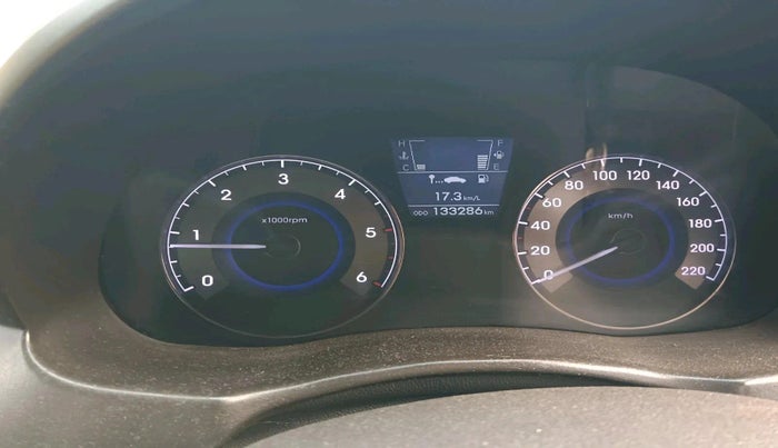 2013 Hyundai Verna FLUIDIC 1.6 CRDI SX, Diesel, Manual, 1,33,286 km, interior