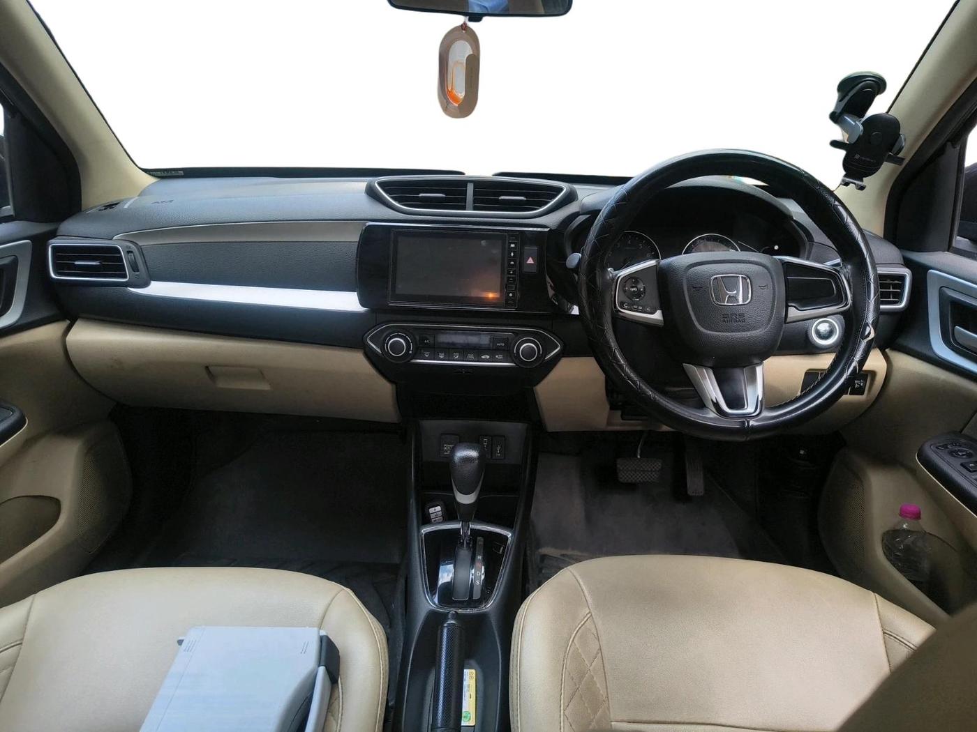 2022 Honda Amaze 1.2L I-VTEC VX CVT, Petrol, Automatic, 40,630 km, interior