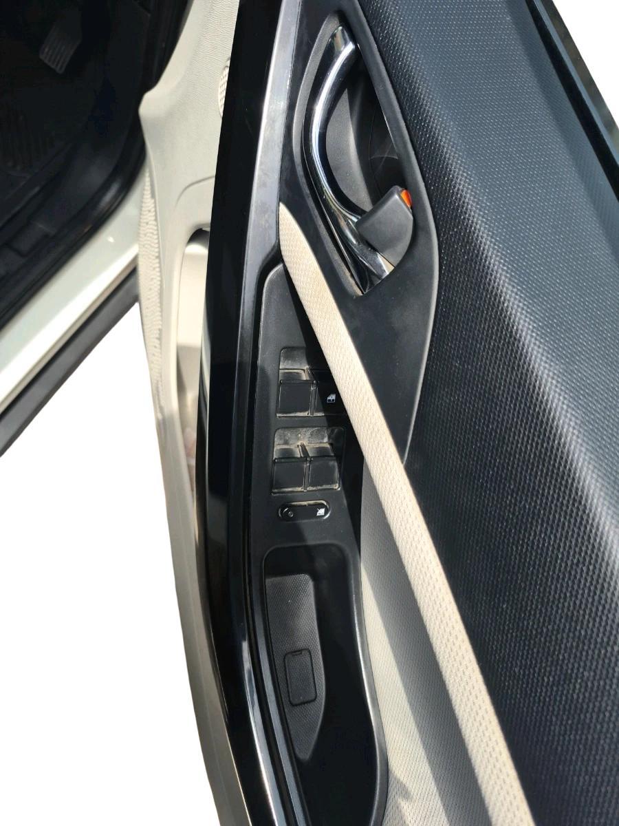 2023 Tata NEXON XZ PLUS PETROL, Petrol, Manual, 29,115 km, interior