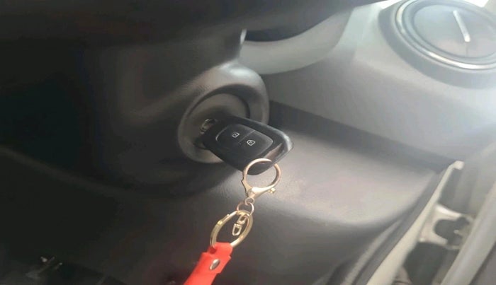 2018 Renault Kwid RXT 1.0 AMT (O), Petrol, Automatic, 55,841 km, interior