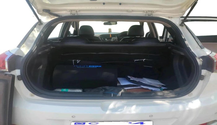 2015 Hyundai Elite i20 SPORTZ 1.4 CRDI, Diesel, Manual, 1,32,000 km, exterior